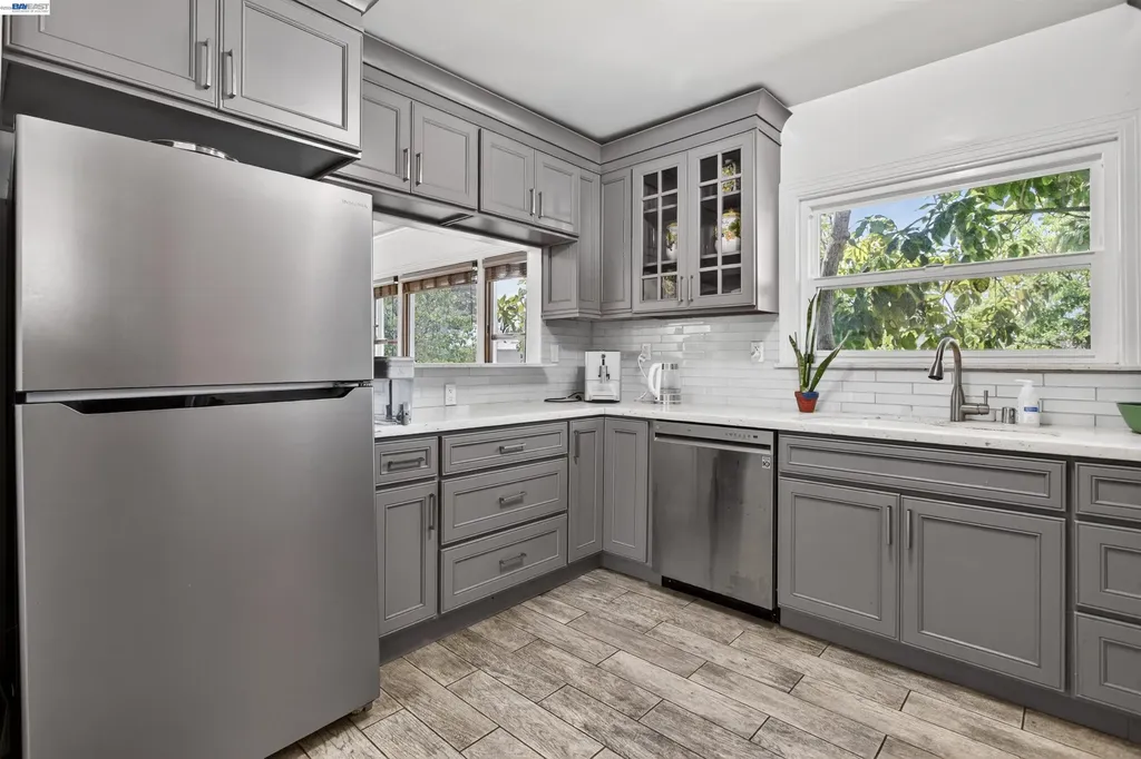 914 61st Street Oakland CA 94608