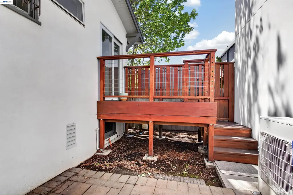 914 61st Street Oakland CA 94608