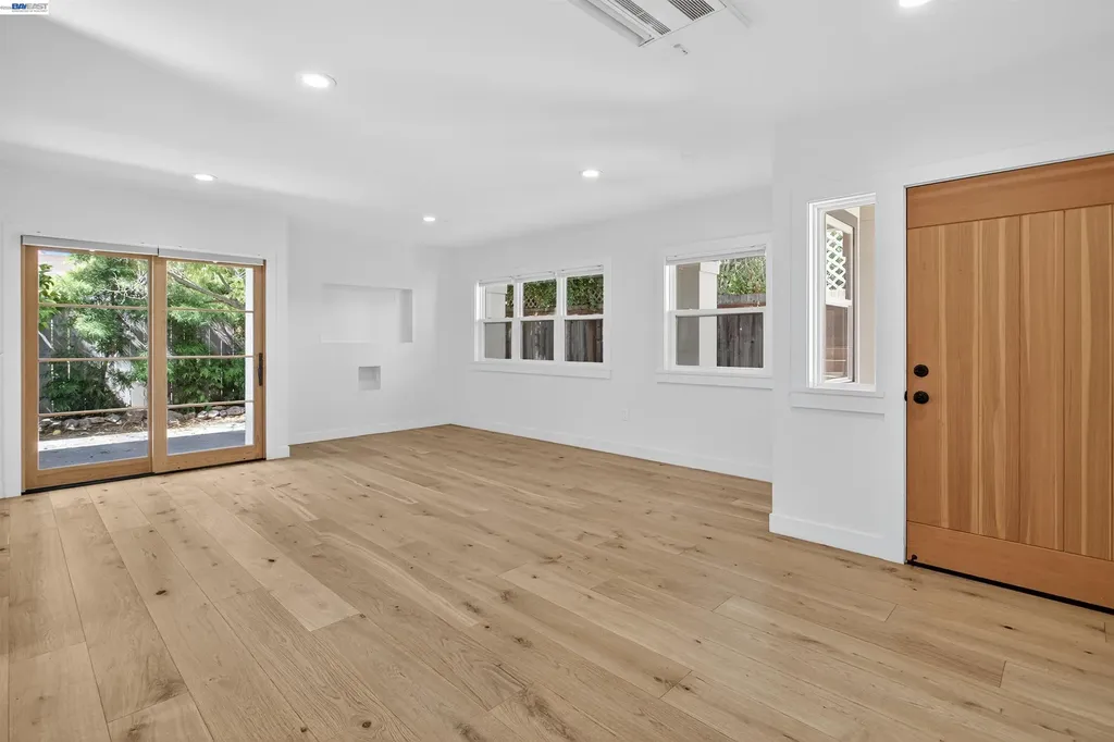 914 61st Street Oakland CA 94608