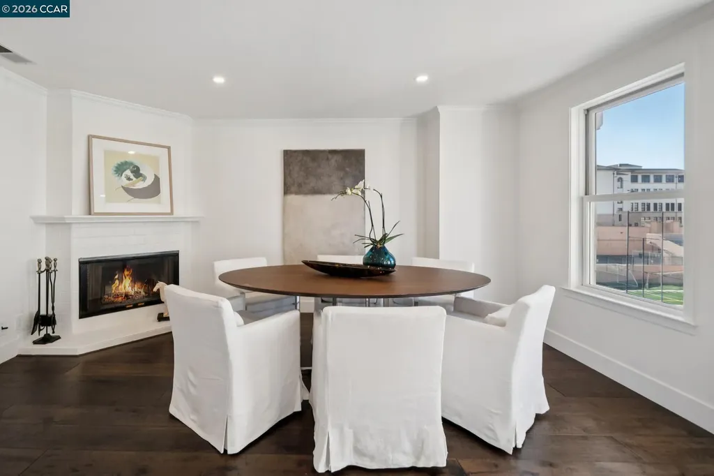 3058 Polk Street San Francisco CA 94109
