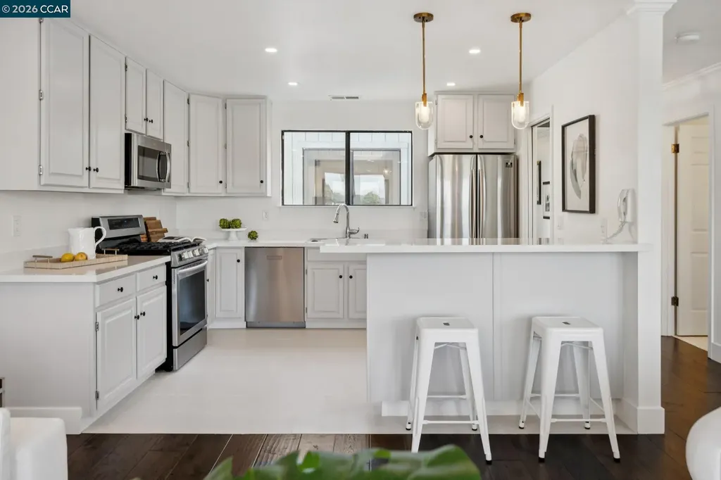 3058 Polk Street San Francisco CA 94109