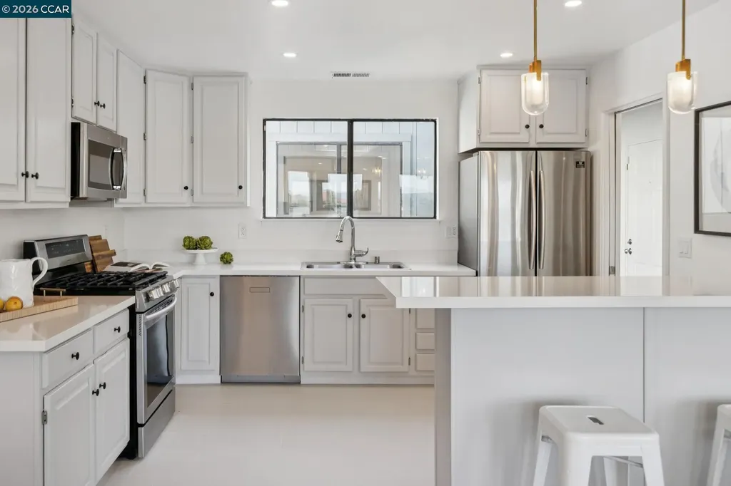 3058 Polk Street San Francisco CA 94109