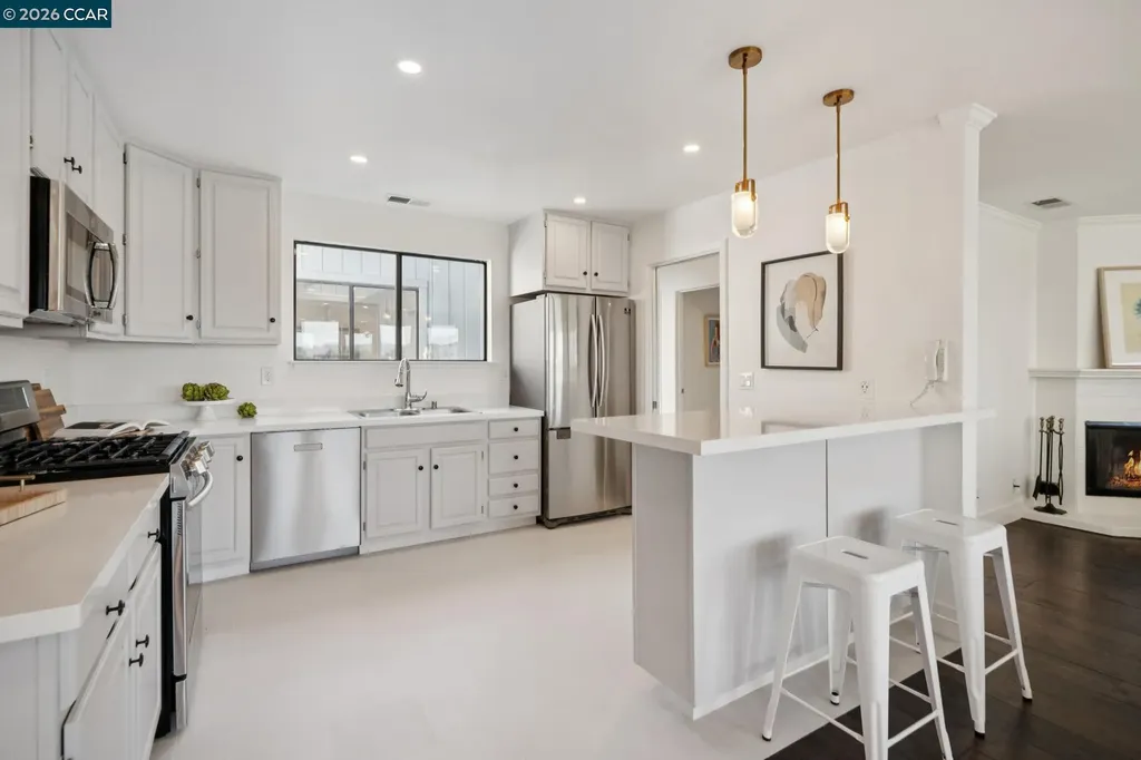 3058 Polk Street San Francisco CA 94109