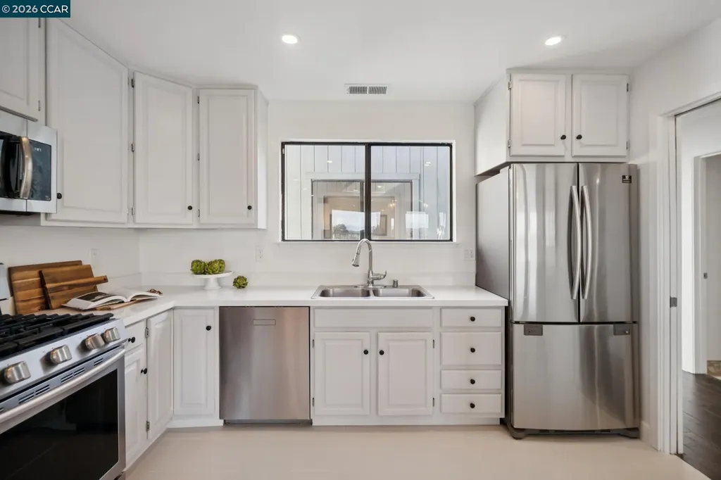 3058 Polk Street San Francisco CA 94109