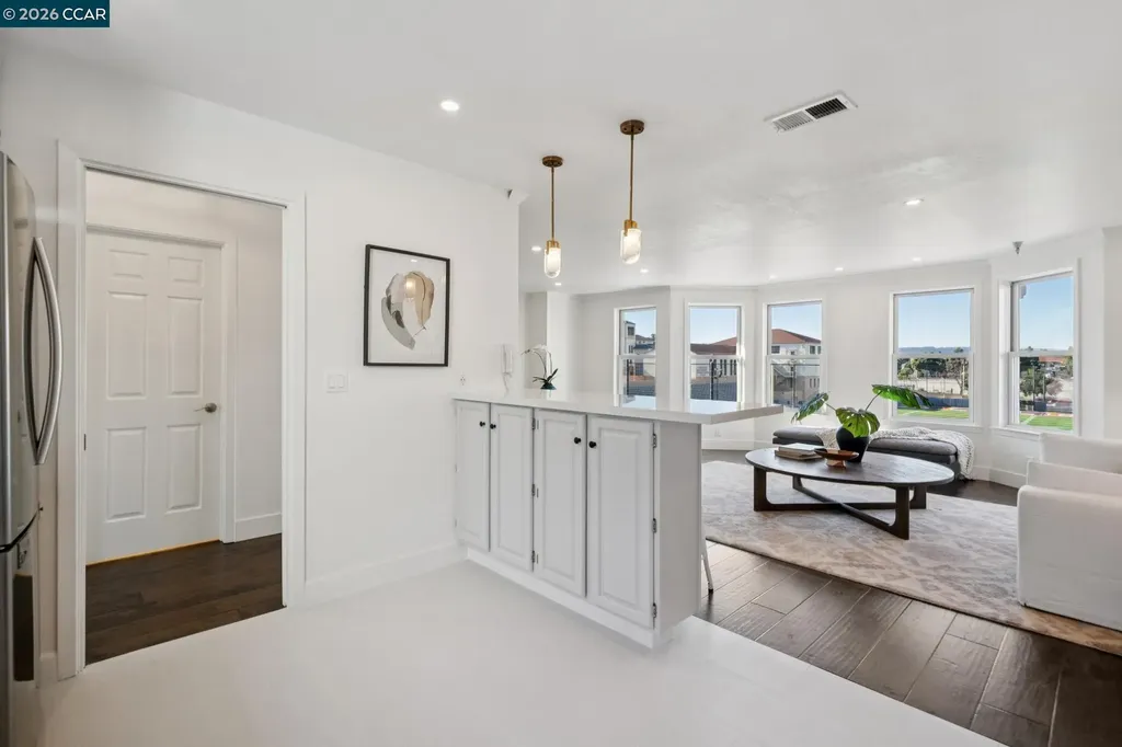 3058 Polk Street San Francisco CA 94109