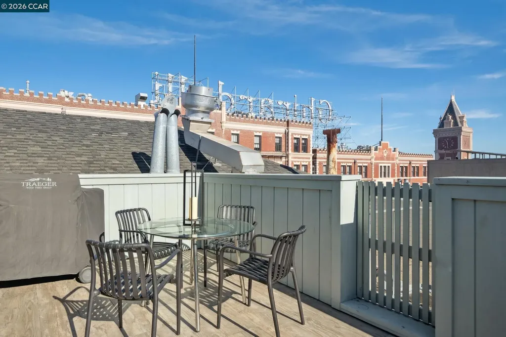 3058 Polk Street San Francisco CA 94109