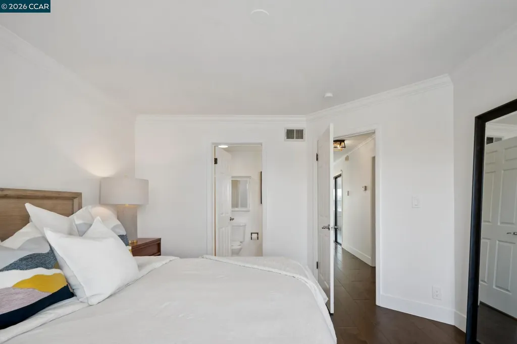 3058 Polk Street San Francisco CA 94109