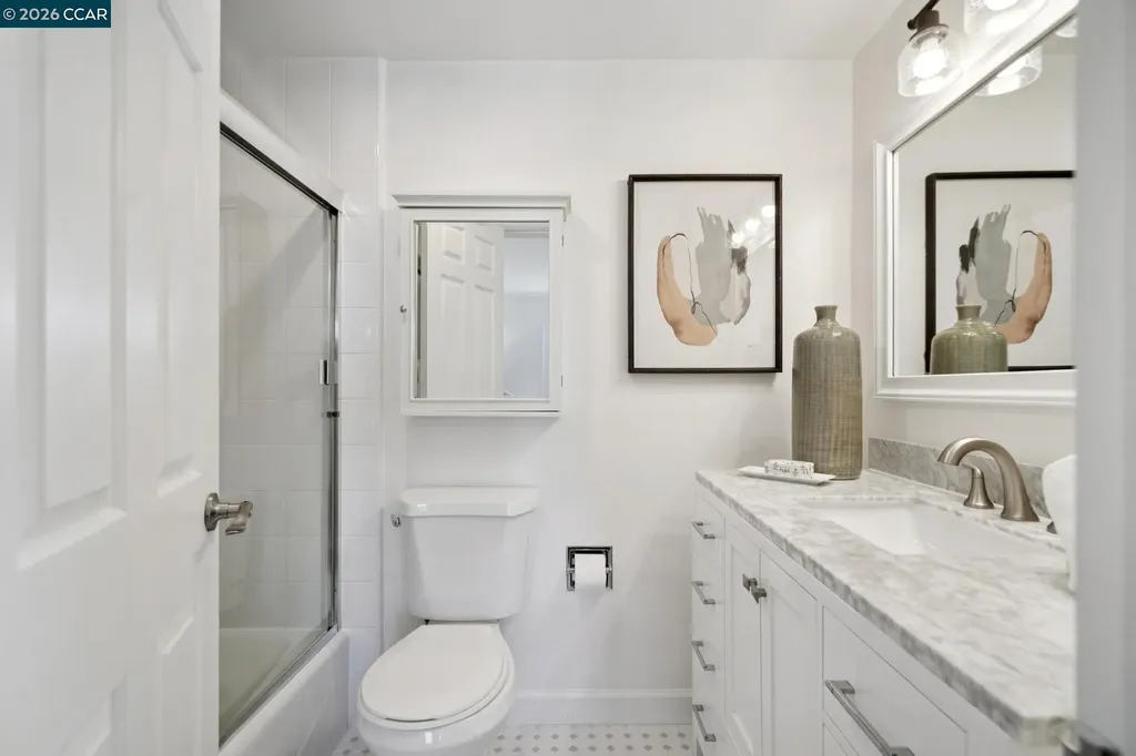 3058 Polk Street San Francisco CA 94109