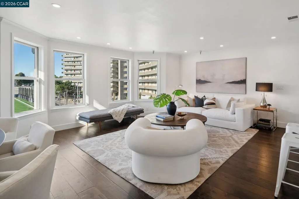 3058 Polk Street San Francisco CA 94109