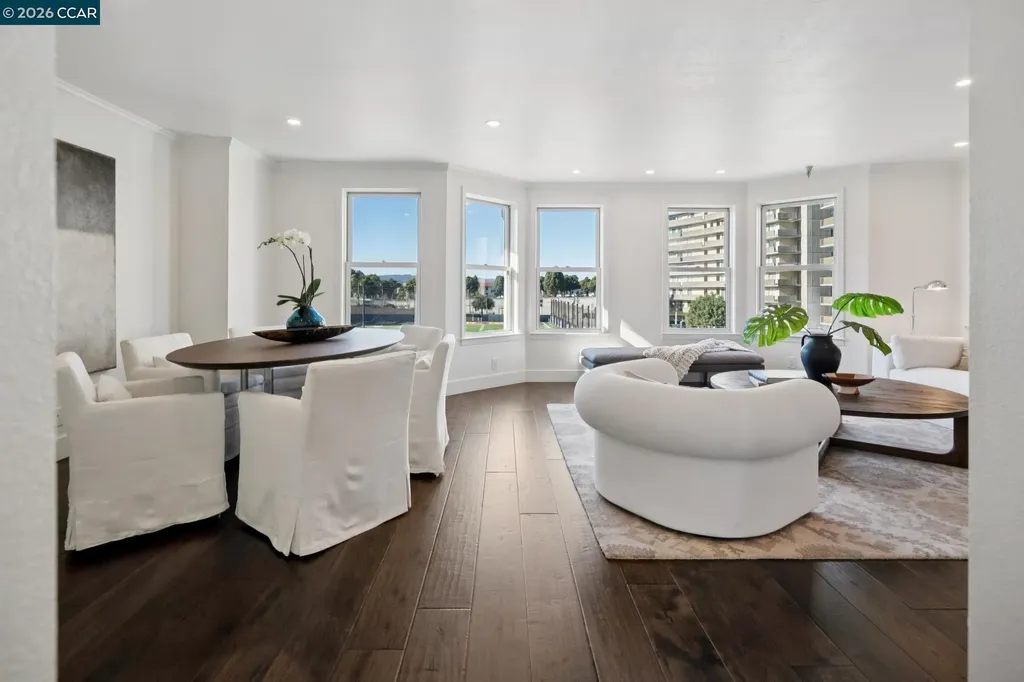 3058 Polk Street San Francisco CA 94109