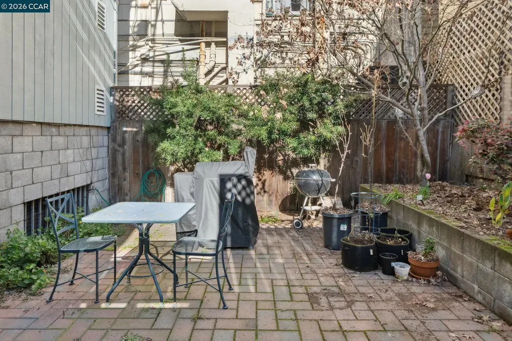 3058 Polk Street San Francisco CA 94109