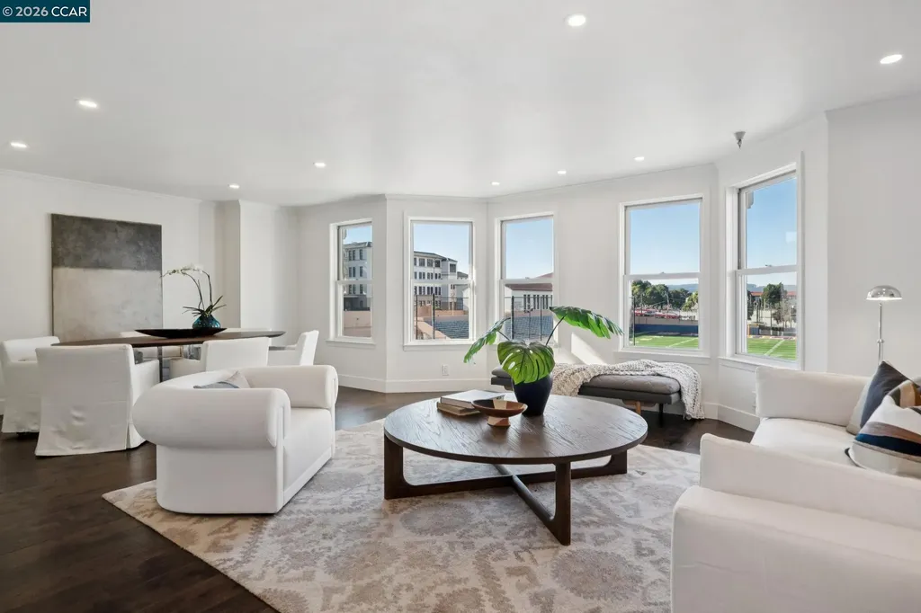 3058 Polk Street San Francisco CA 94109