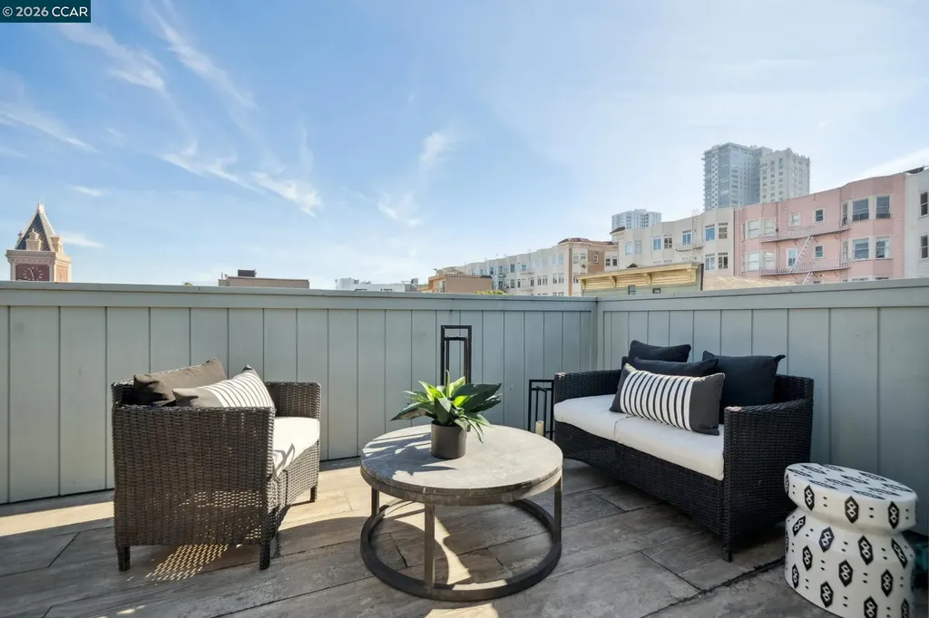 3058 Polk Street San Francisco CA 94109
