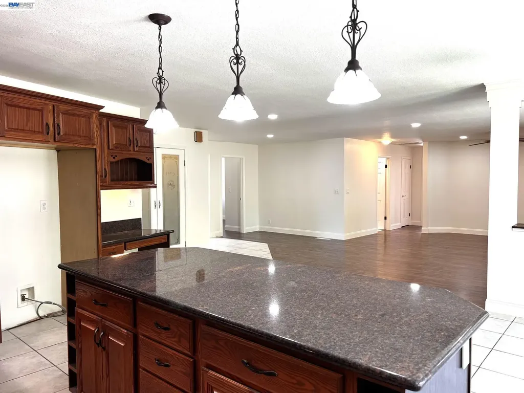 1147 Lomitas Avenue Livermore CA 94550
