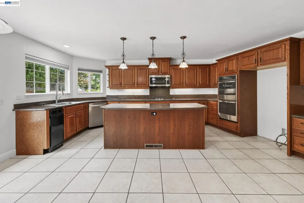 1147 Lomitas Avenue Livermore CA 94550