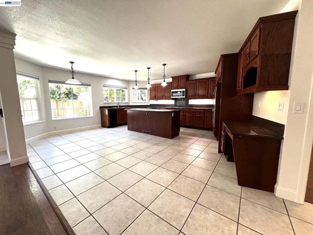 1147 Lomitas Avenue Livermore CA 94550