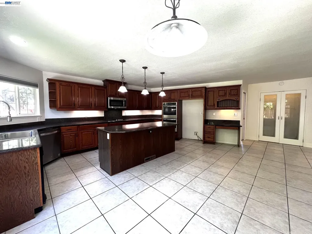 1147 Lomitas Avenue Livermore CA 94550