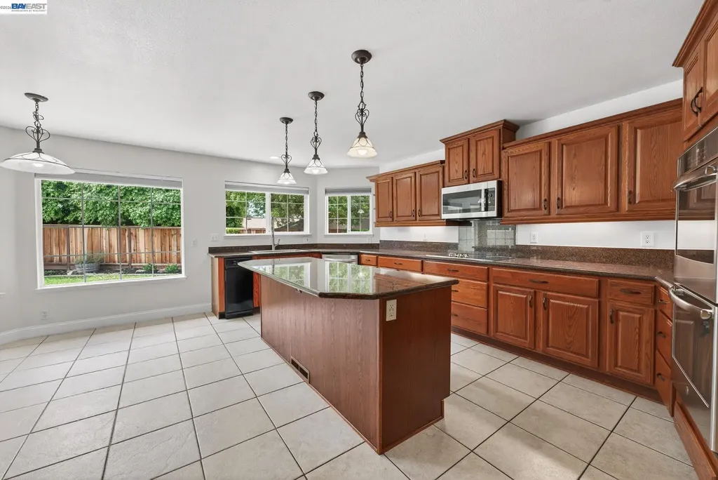1147 Lomitas Avenue Livermore CA 94550