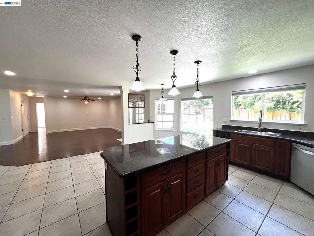 1147 Lomitas Avenue Livermore CA 94550