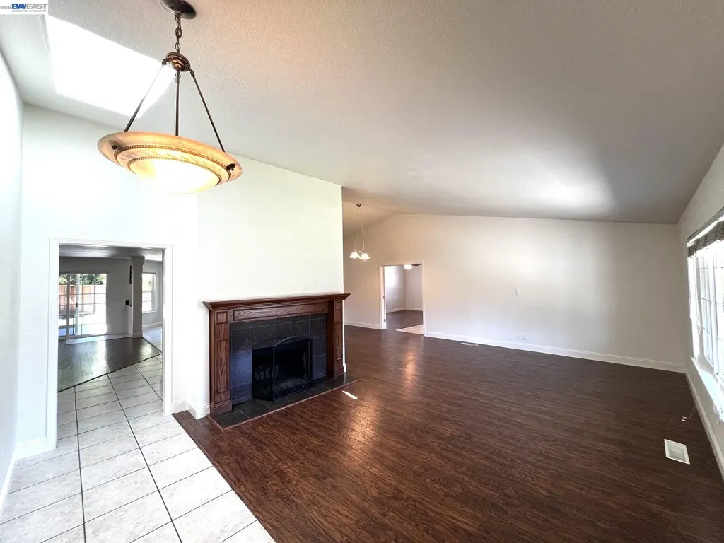 1147 Lomitas Avenue Livermore CA 94550