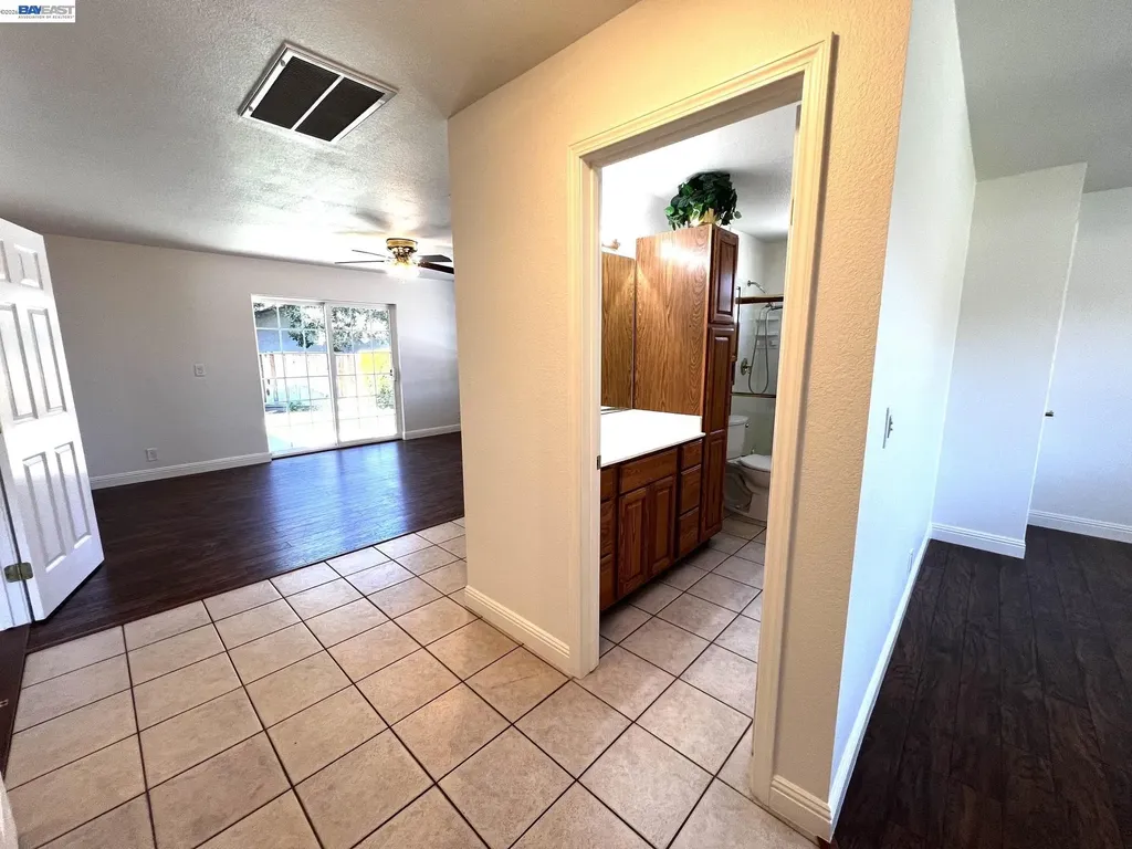 1147 Lomitas Avenue Livermore CA 94550