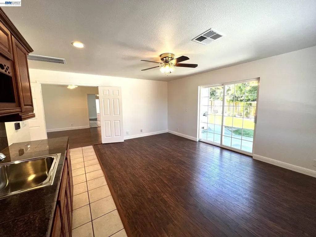 1147 Lomitas Avenue Livermore CA 94550