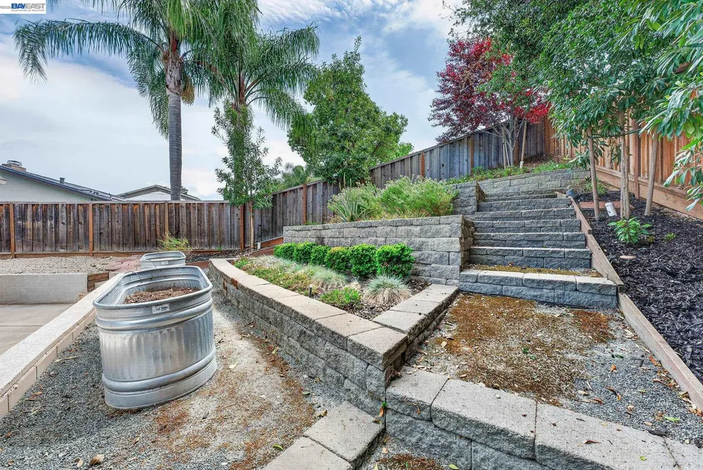 1147 Lomitas Avenue Livermore CA 94550