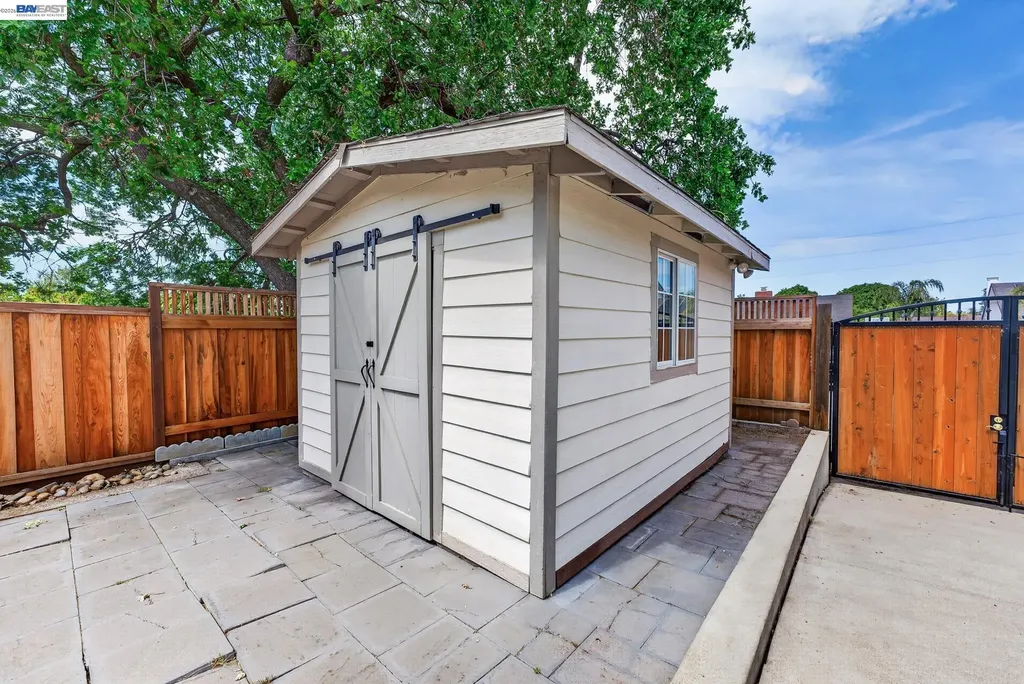 1147 Lomitas Avenue Livermore CA 94550