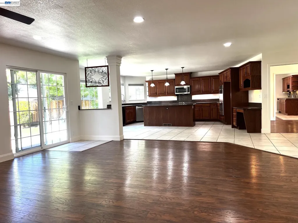 1147 Lomitas Avenue Livermore CA 94550