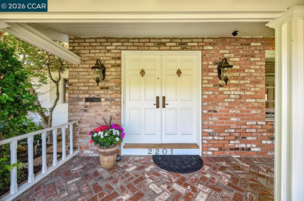 2201 Loch Lane Walnut Creek CA 94598