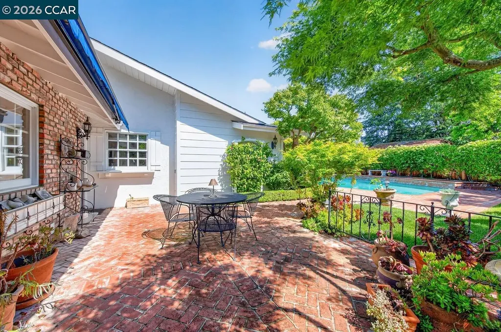 2201 Loch Lane Walnut Creek CA 94598