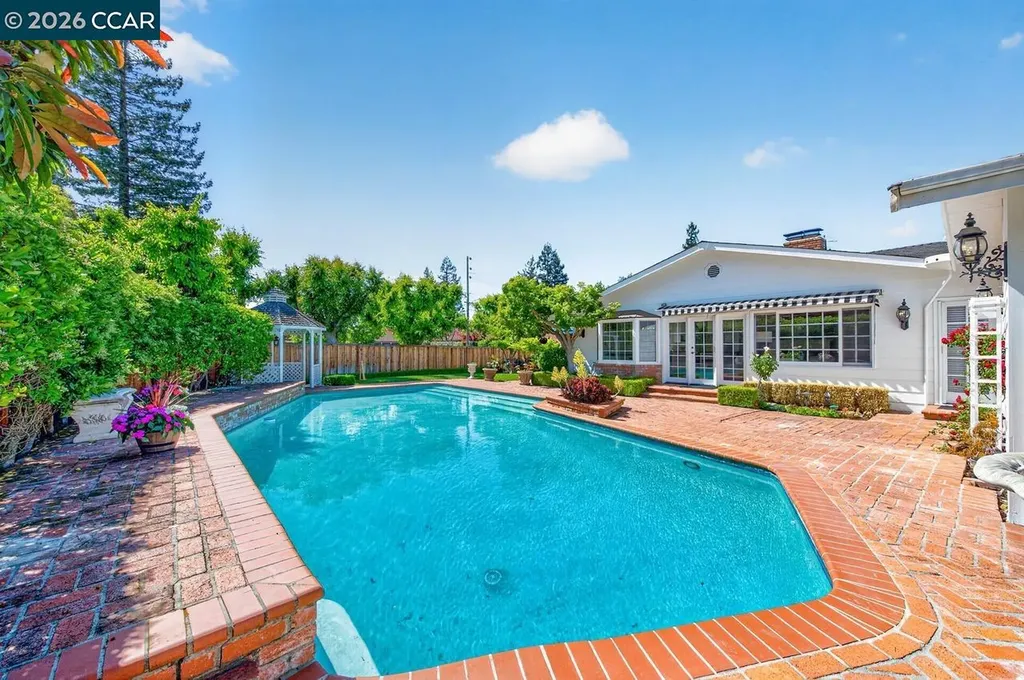2201 Loch Lane Walnut Creek CA 94598