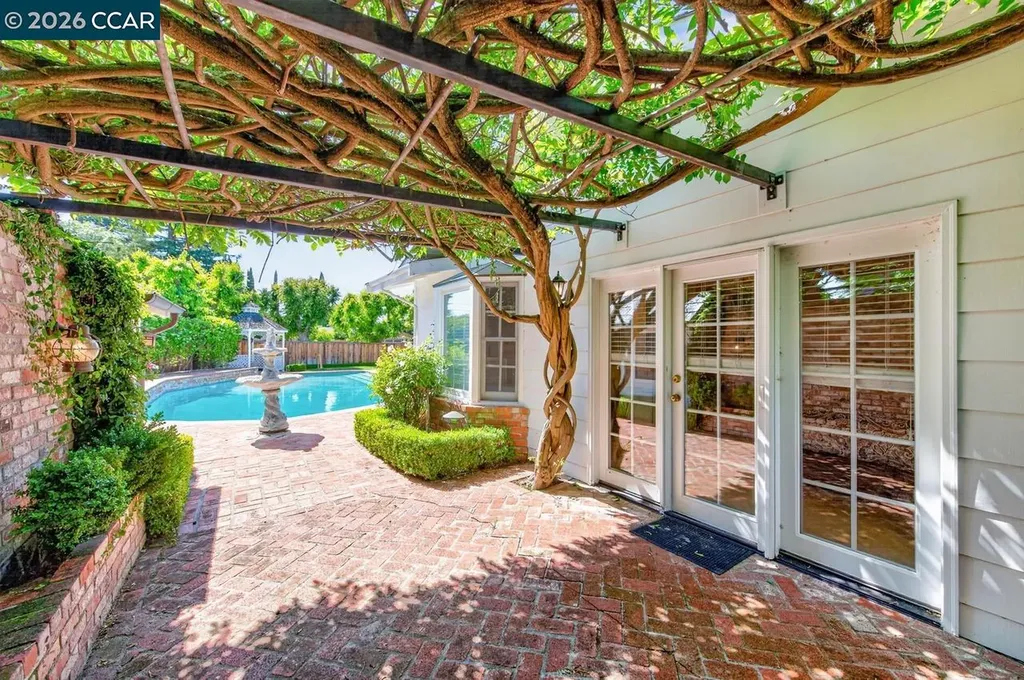 2201 Loch Lane Walnut Creek CA 94598