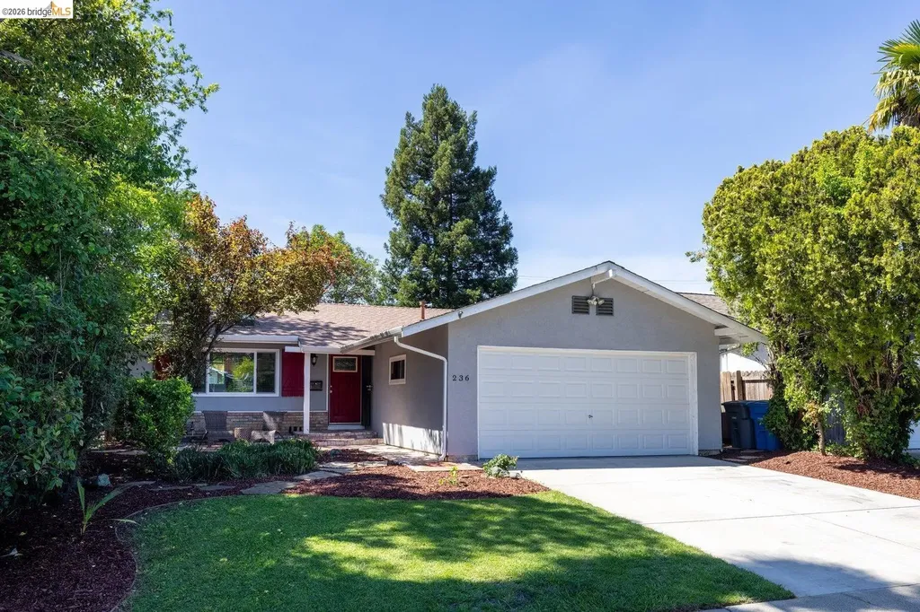236 Plum Vacaville CA 95688