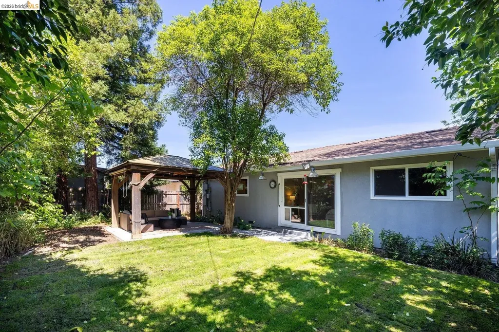 236 Plum Vacaville CA 95688