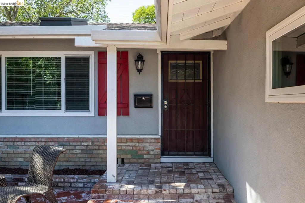 236 Plum Vacaville CA 95688