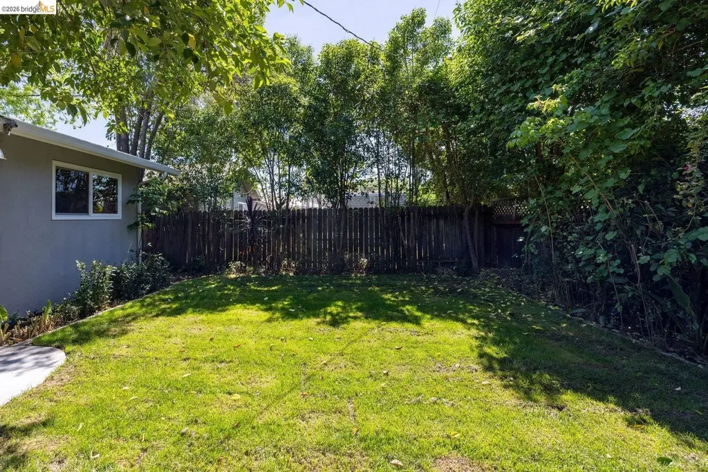 236 Plum Vacaville CA 95688