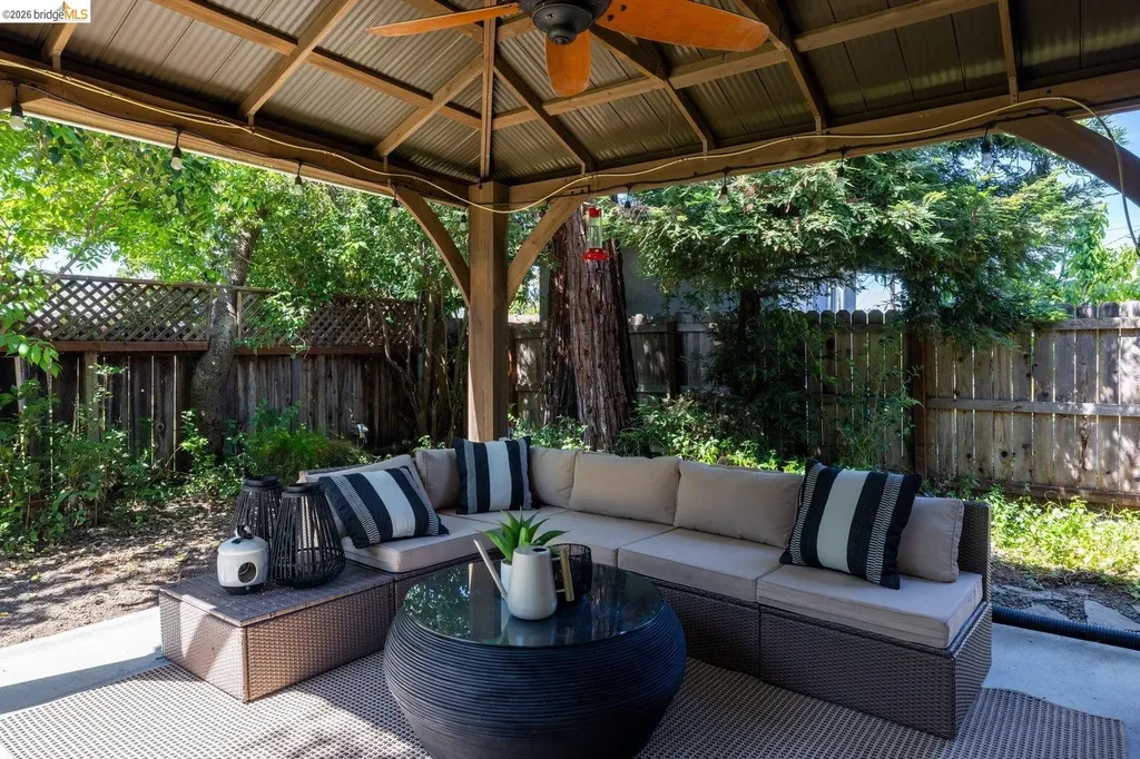 236 Plum Vacaville CA 95688