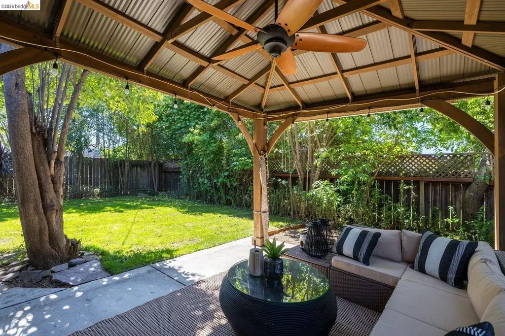 236 Plum Vacaville CA 95688