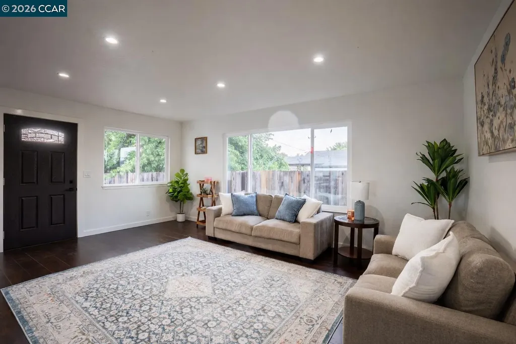 58 Solano Avenue Bay Point CA 94565