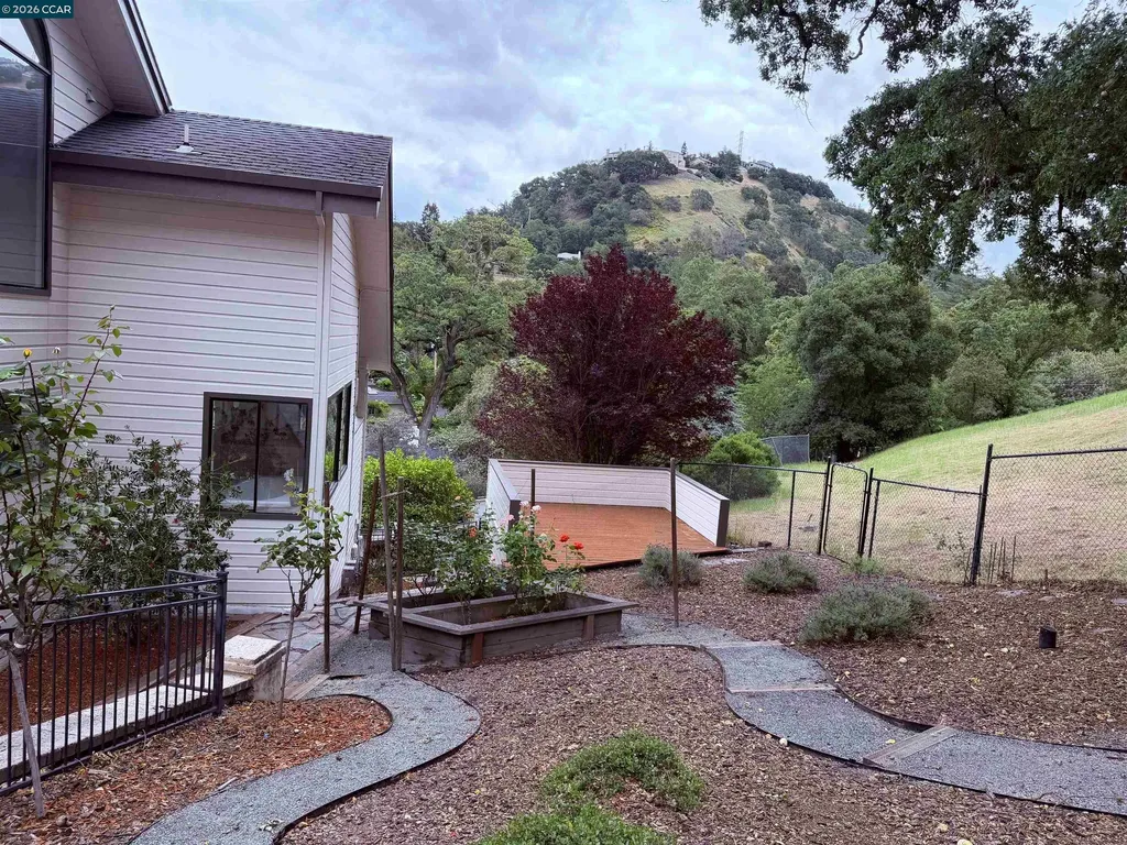 58 Saddle Road Walnut Creek CA 94595