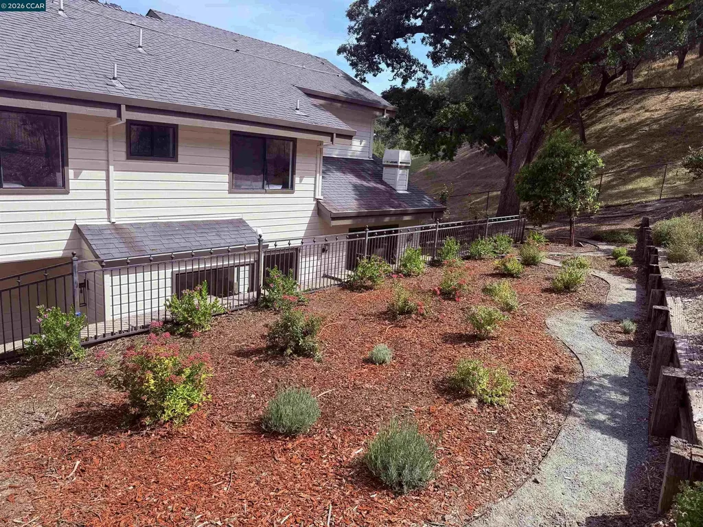 58 Saddle Road Walnut Creek CA 94595