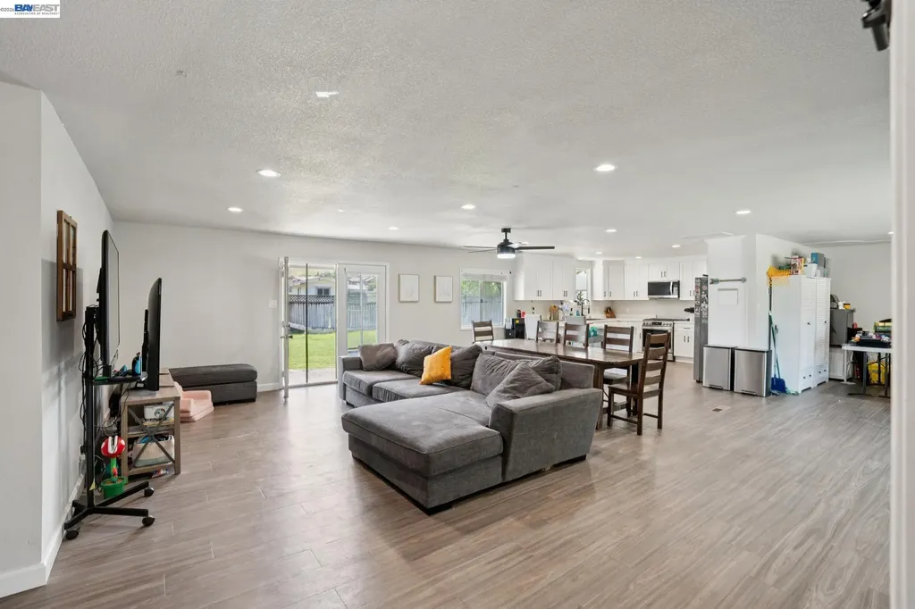 6656 Alisal Street Pleasanton CA 94566