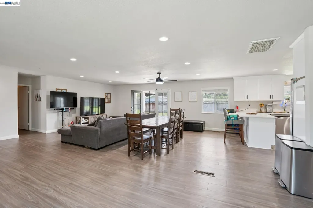 6656 Alisal Street Pleasanton CA 94566