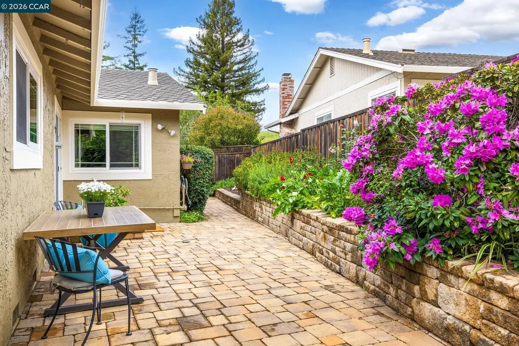 2095 Robb Road Walnut Creek CA 94596