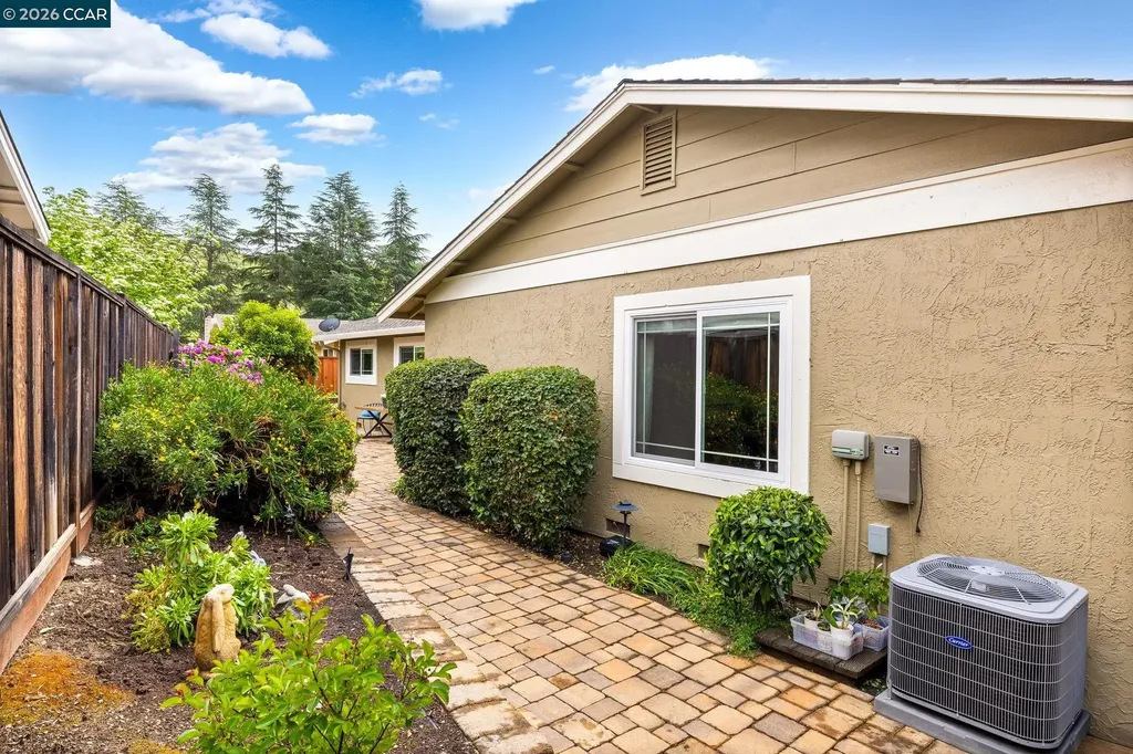 2095 Robb Road Walnut Creek CA 94596