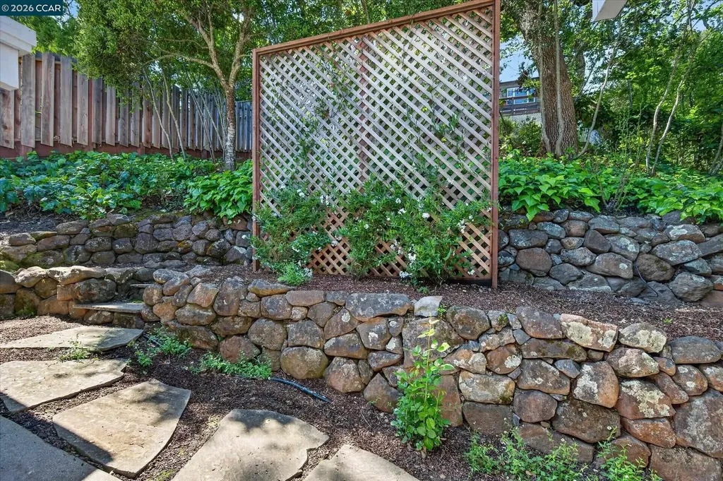 79 California Avenue Orinda CA 94563