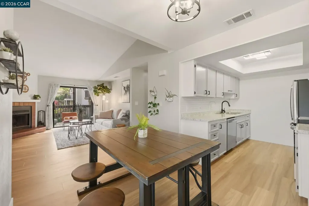 1359 Hull Lane Martinez CA 94553