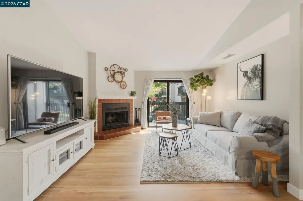 1359 Hull Lane Martinez CA 94553