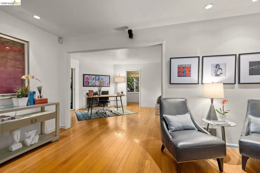 10 Burdeck Court Oakland CA 94602